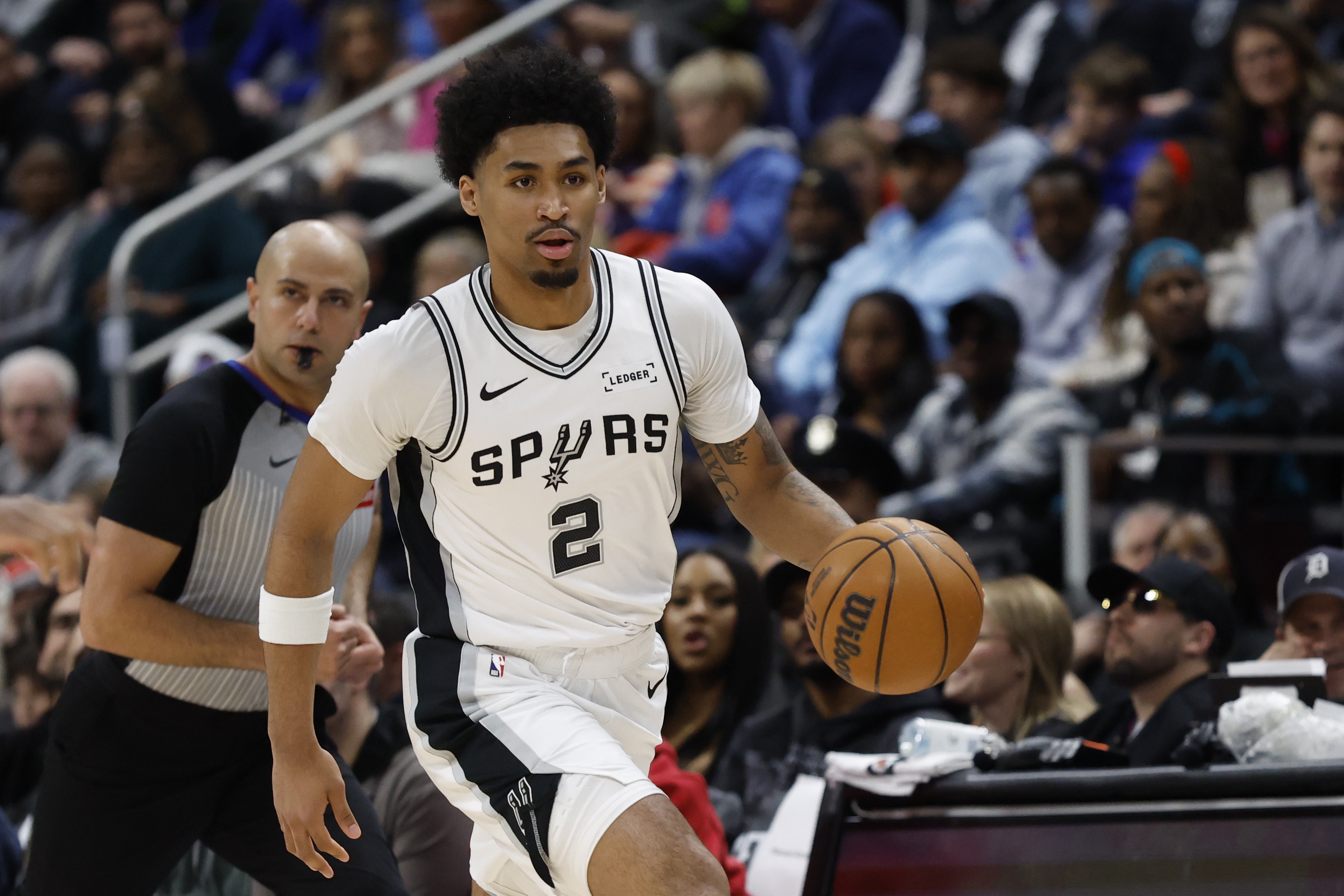 2026世界杯手机高清观看-未来之星！NBA官方祝榜眼迪伦·哈珀20岁生日快乐